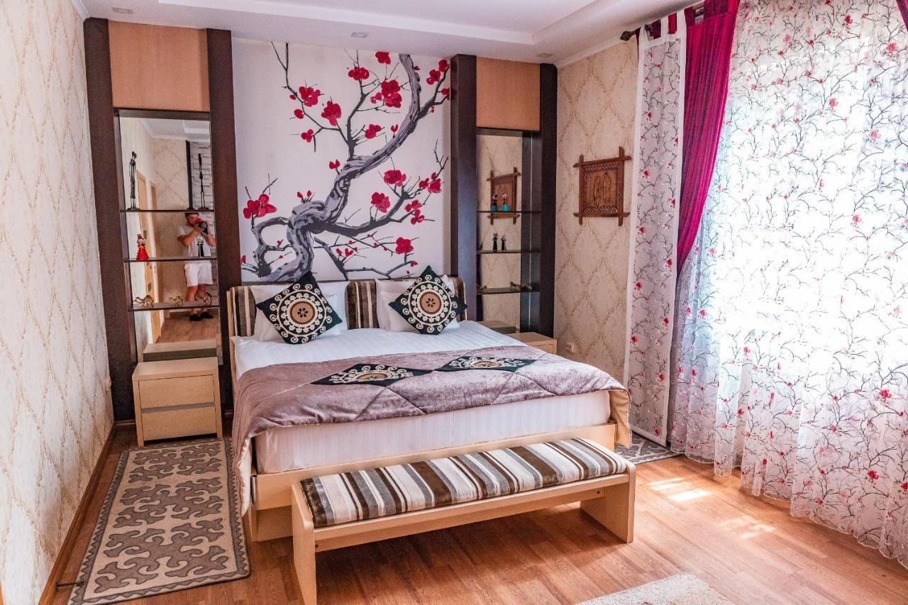 Gоlden Dragon Villa Hotel Bishkek Exterior foto