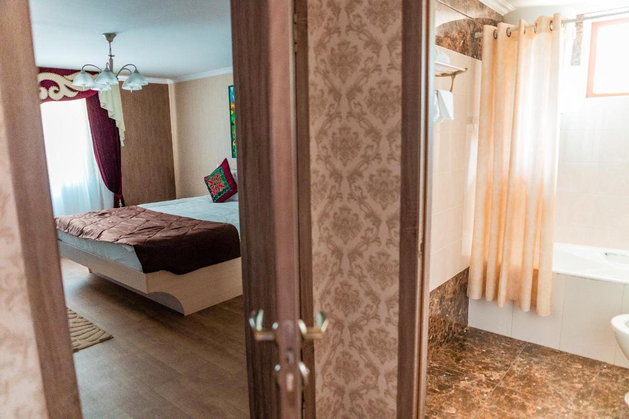 Gоlden Dragon Villa Hotel Bishkek Exterior foto